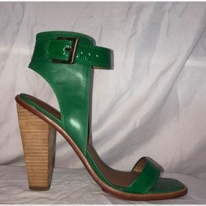 No 704 b. Green heels